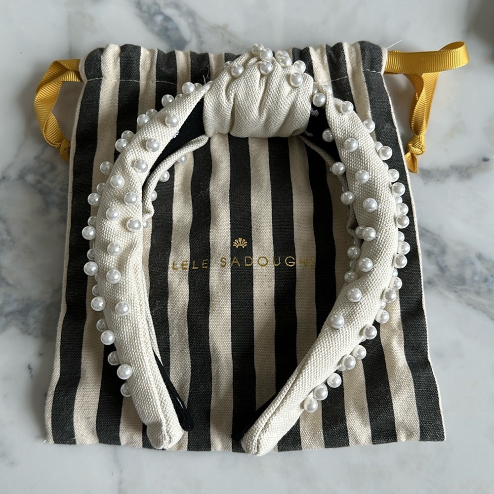 Lele Sadoughi Pearl Knotted Headband